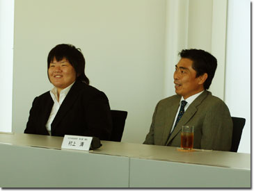 左：塚田真希選手